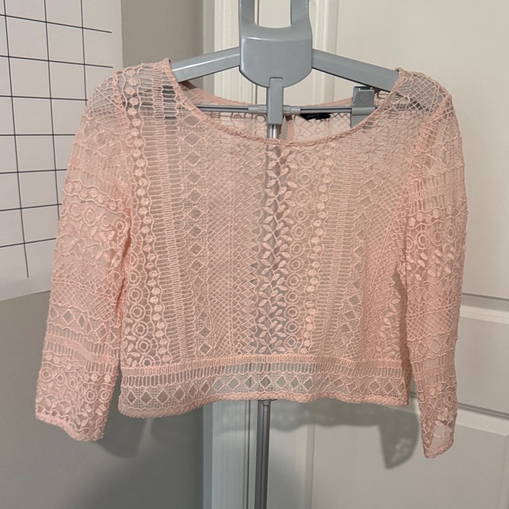 American Eagle Outfitters Delicate Lace Blouse in Light Pink